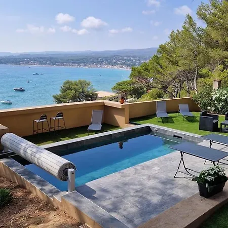 En Bord De , Climatisee, Piscine *