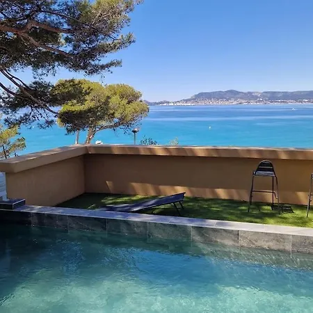 En Bord De , Climatisee, Piscine 公寓