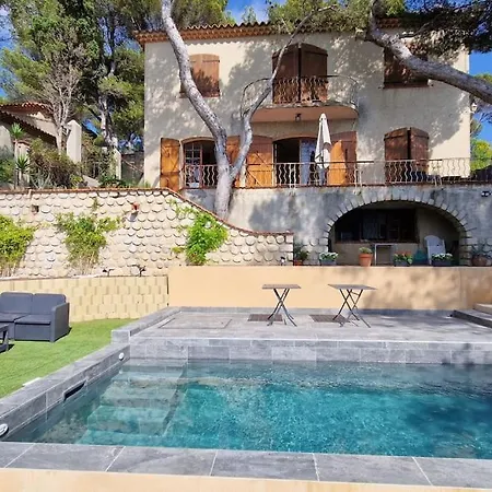 En Bord De , Climatisee, Piscine 公寓